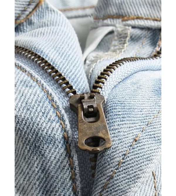 Light Color Ripped Pockets Zipper Fly Jeans