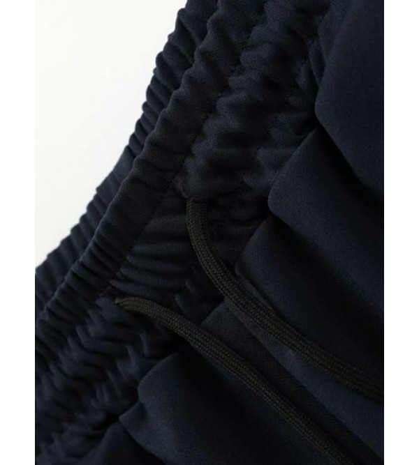 Letter Graphic Pockets Lounge Shorts